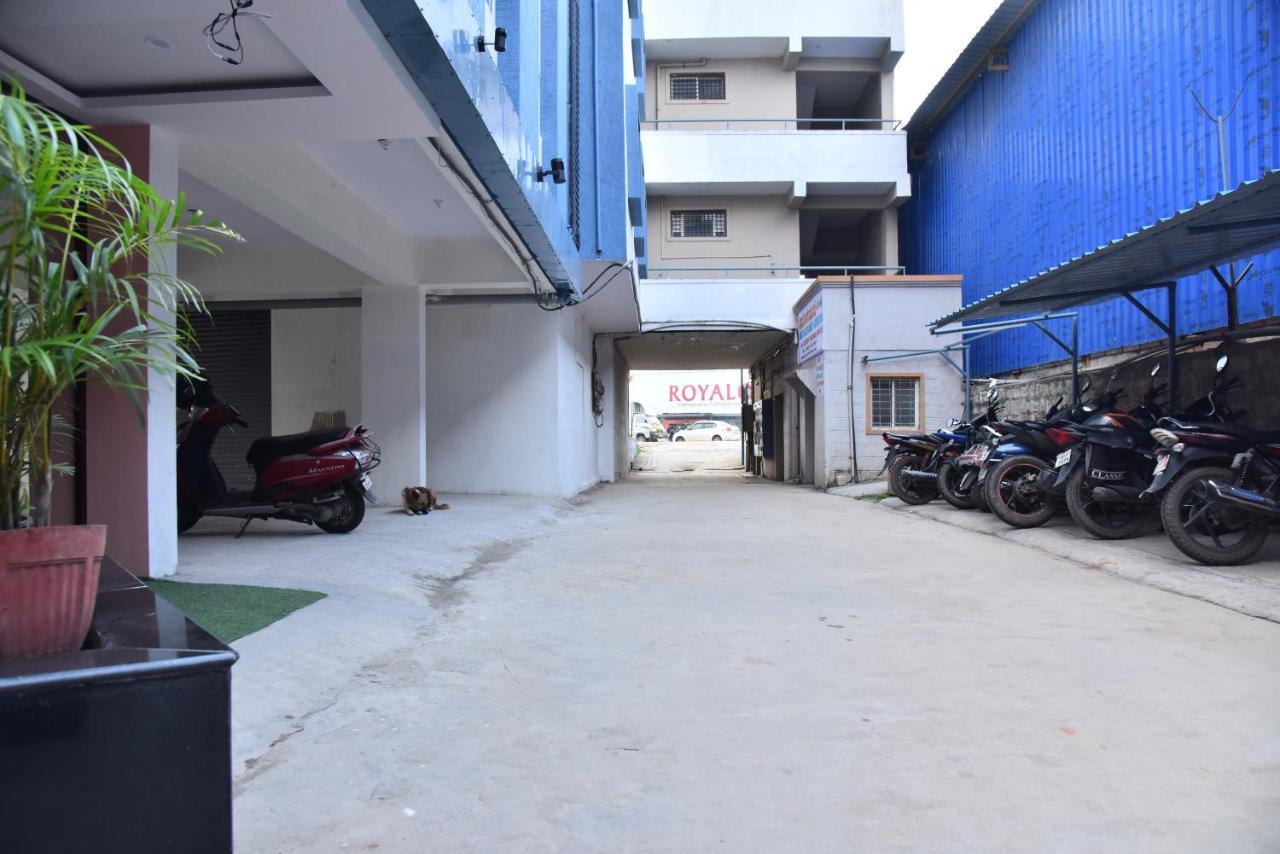 Hotel Grand Meridian Bangalore Exterior photo